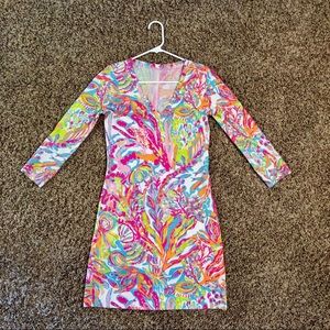 Lily Pulitzer v-neck t-shirt dress